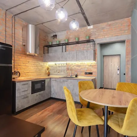 Petrovdom 3-6 In Rc Vozdvizhenka Podil, Dehtiarna,6 * Kyiv